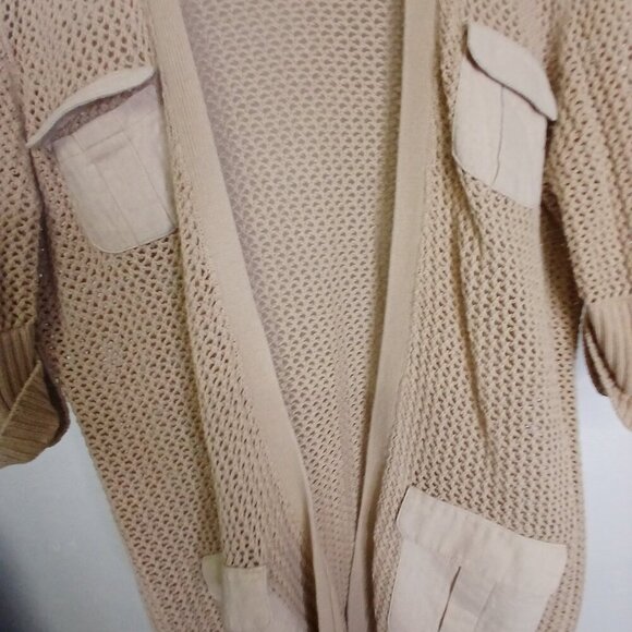 UEC Jaclyn Smith Tan Knit Cardigan with pockets size medium - Picture 7 of 8